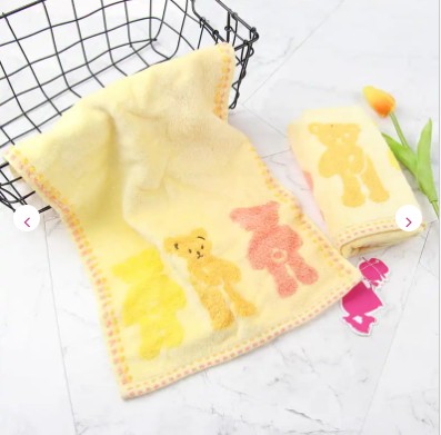 Mengapa desain tepi dan penyerapan air dari handuk wajah kapas jacquard untuk anak -anak begitu baik?