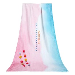 Bagaimana cara mengemas handuk pantai Anda selama perjalanan dan mencegah pasir menempel?